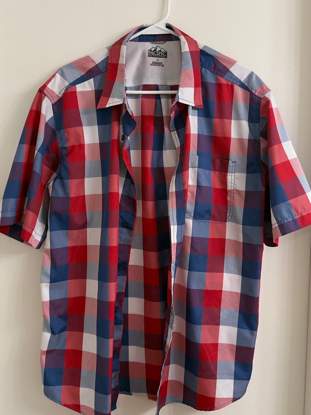 Pacific Outfitters Men’s Plaid Short Sleeve Button-Up Shirt Red Blue White
